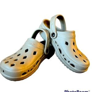 $10 HoliYAY FriYAY✨nothinZ Unisex Kids or Ladies Comfort Clogs Sandals NEW